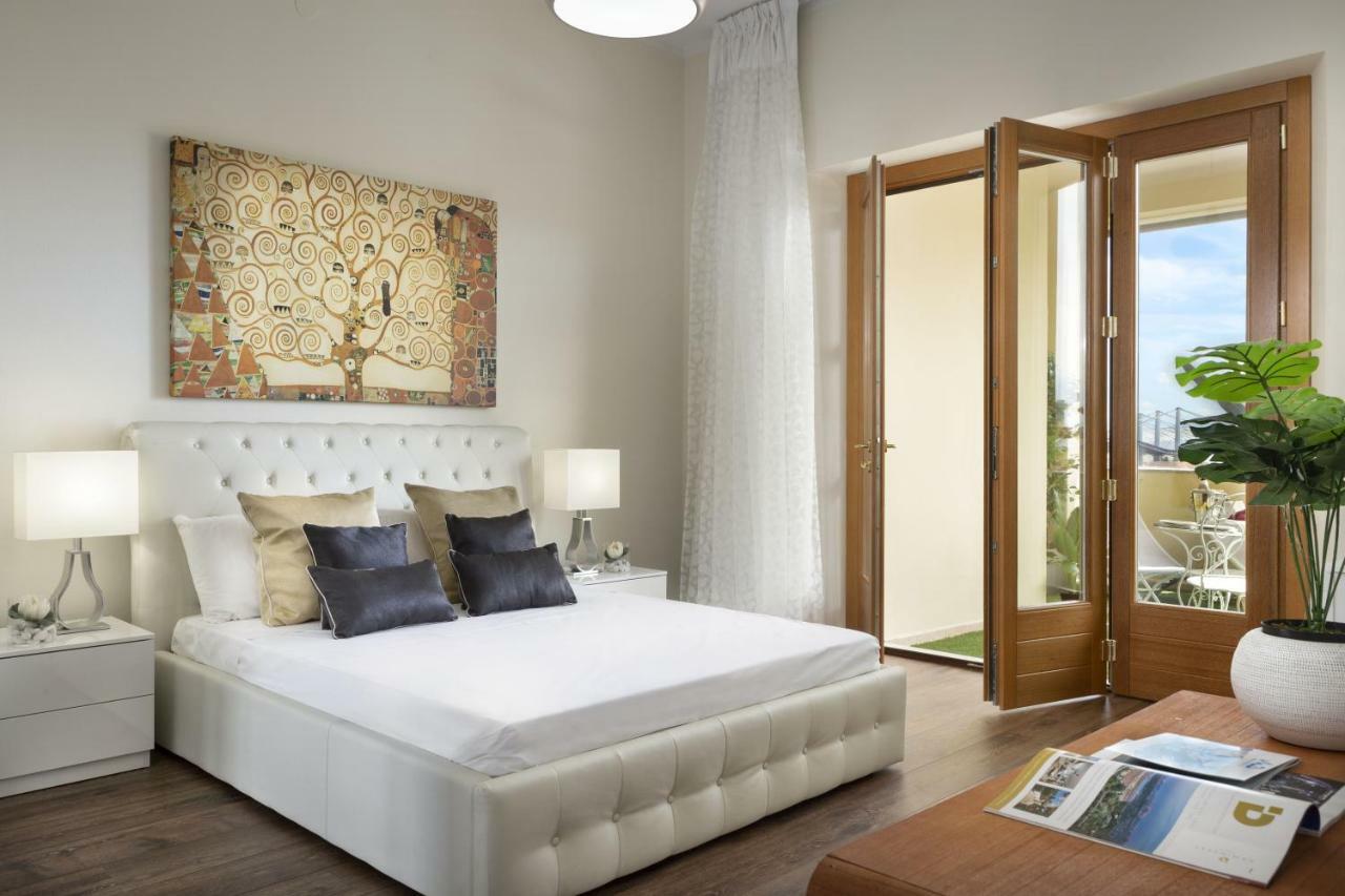 Luxury Rooms & Suites ออลเบีย ภายนอก รูปภาพ