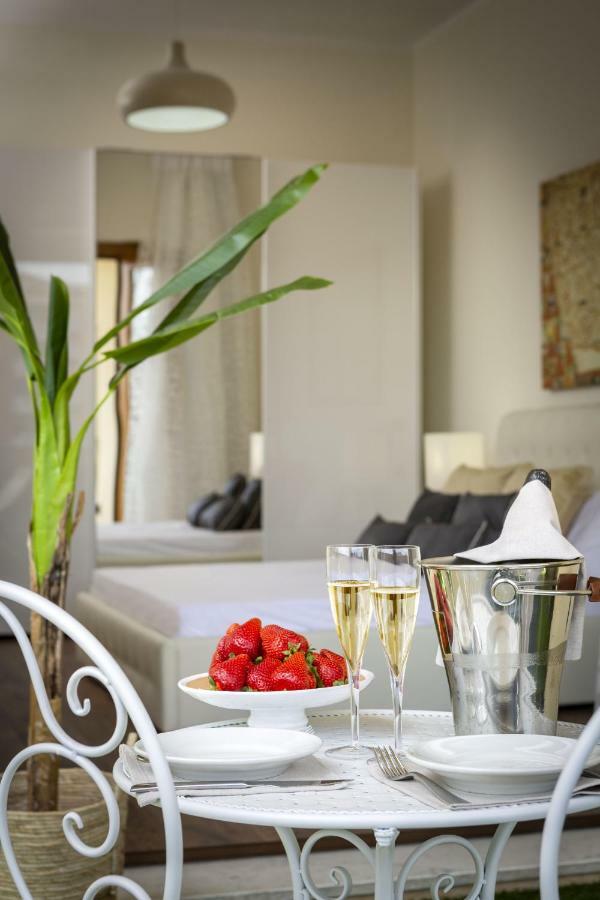 Luxury Rooms & Suites ออลเบีย ภายนอก รูปภาพ